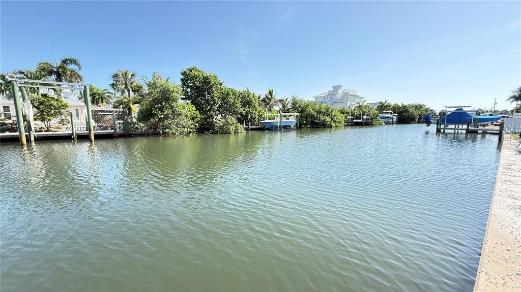 420 63RD STREET, HOLMES BEACH, FL — photo 5 of 27