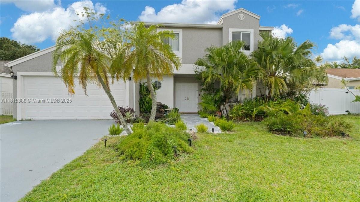 18701 Shauna Manor Dr, Boca Raton FL 33496