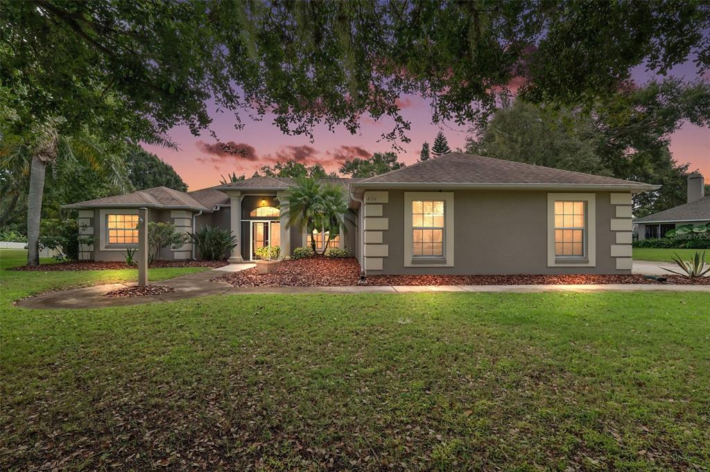 434 OAK VIEW DRIVE