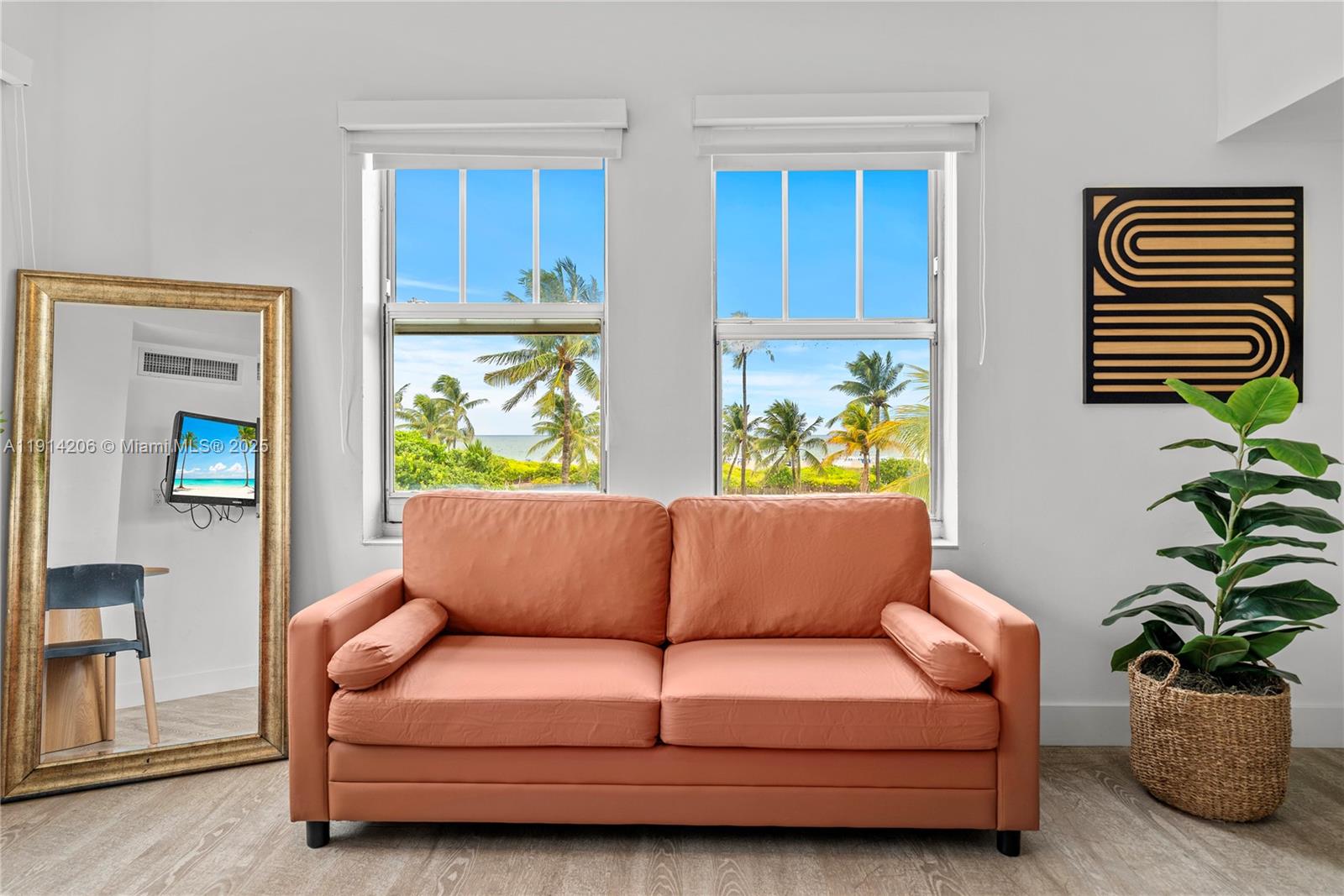 1060 Ocean Dr # D302, Miami Beach FL 33139