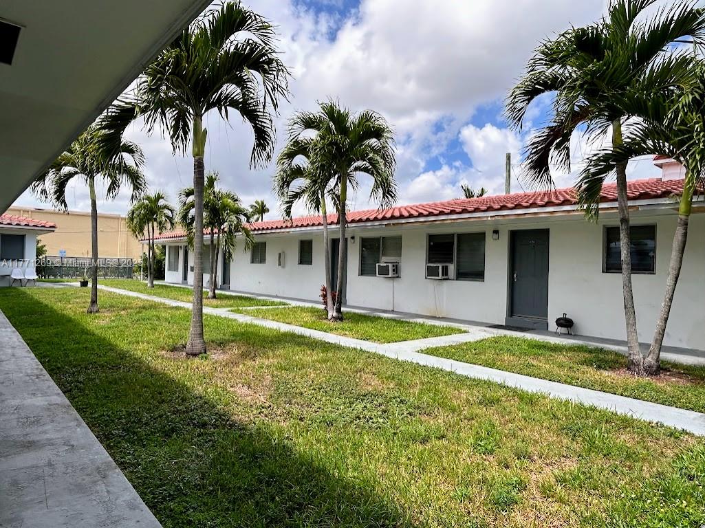 9050 NE 8th Ave, Miami Shores FL 33138