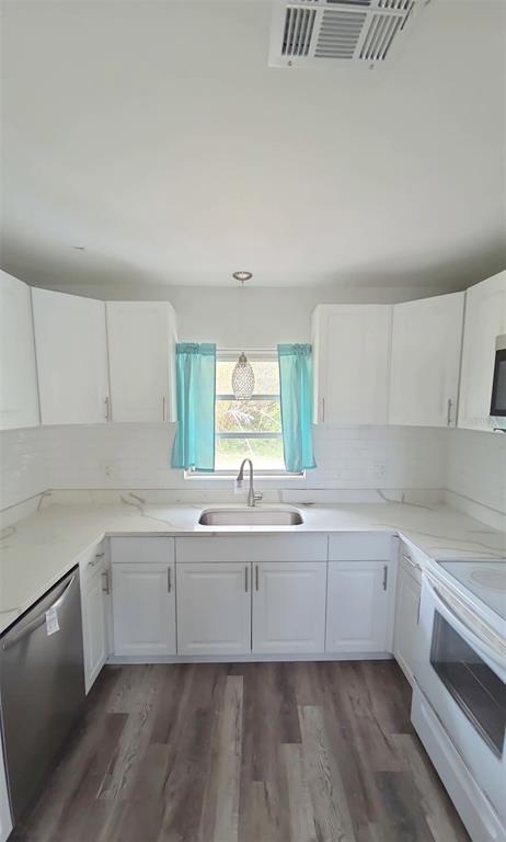 1840 GLENGARY STREET, SARASOTA, FL — photo 4 of 17