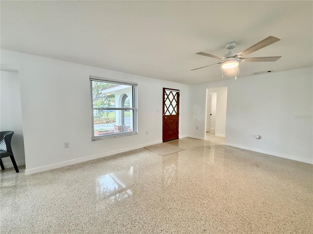 8228 CONSTANCE DRIVE, SARASOTA, FL — photo 5 of 22