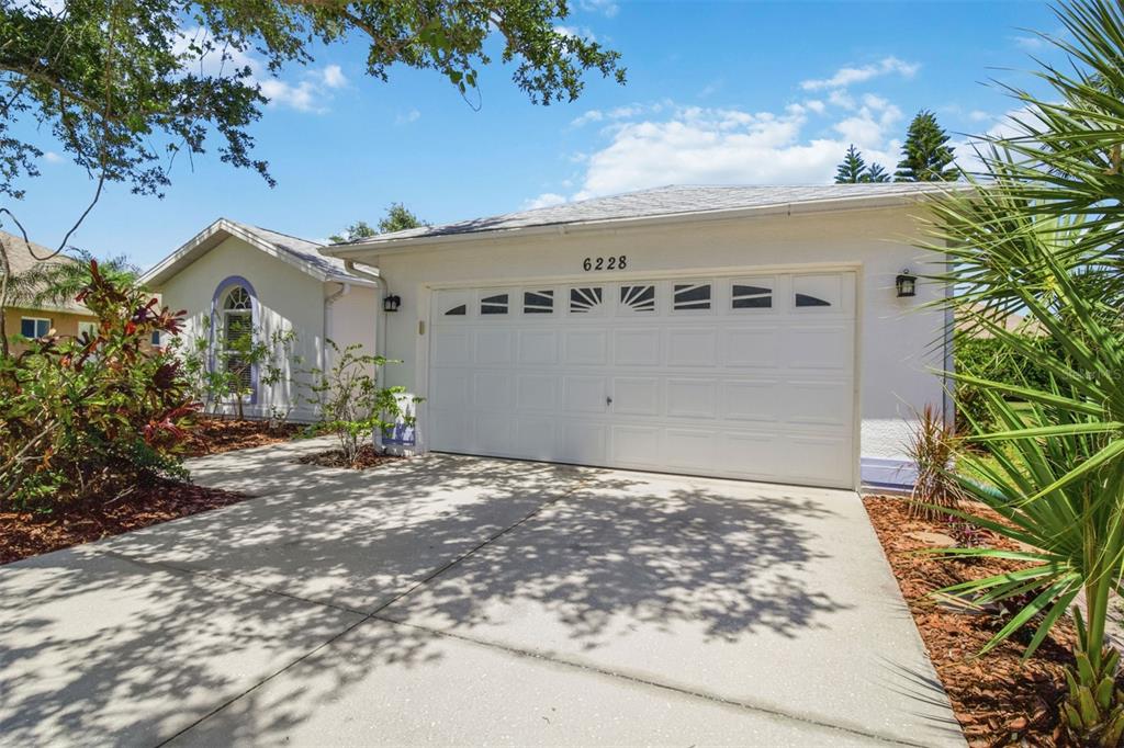 6228 38TH STREET E, BRADENTON, FL — photo 2 of 24