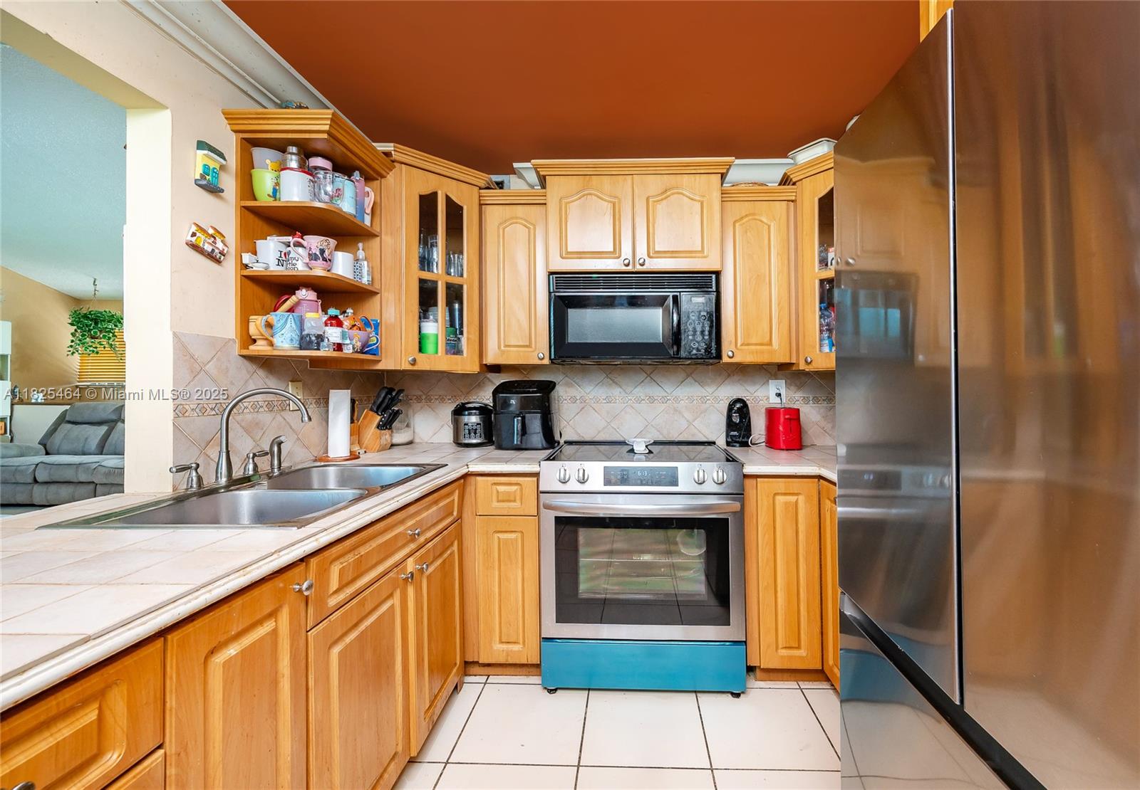 10010 NW 9th St Cir # 203, Miami FL 33172