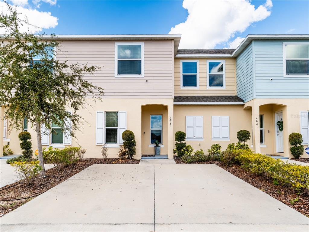 4823 CORAL CASTLE DRIVE