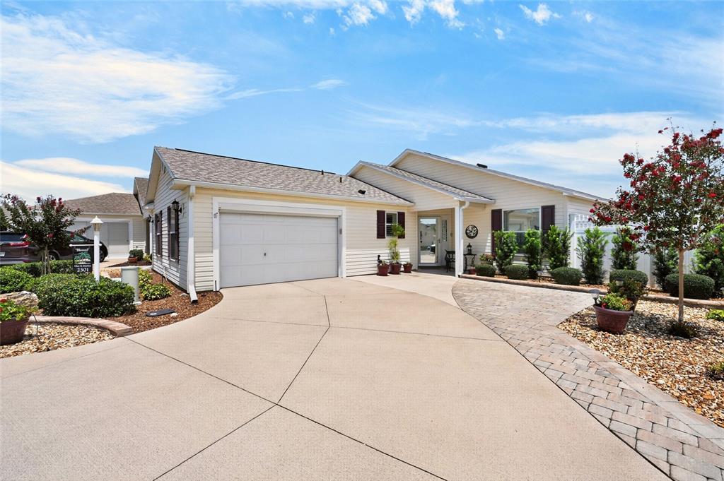 2301 CRESTVIEW STREET, THE VILLAGES, FL — photo 2 of 30
