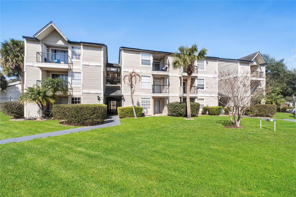 1964 LAKE ATRIUMS CIRCLE UNIT 160