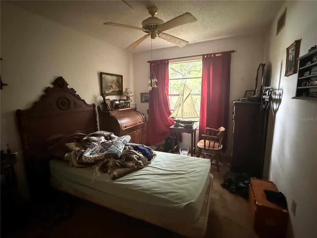 37315 BEACH DRIVE, UMATILLA, FL — photo 5 of 13