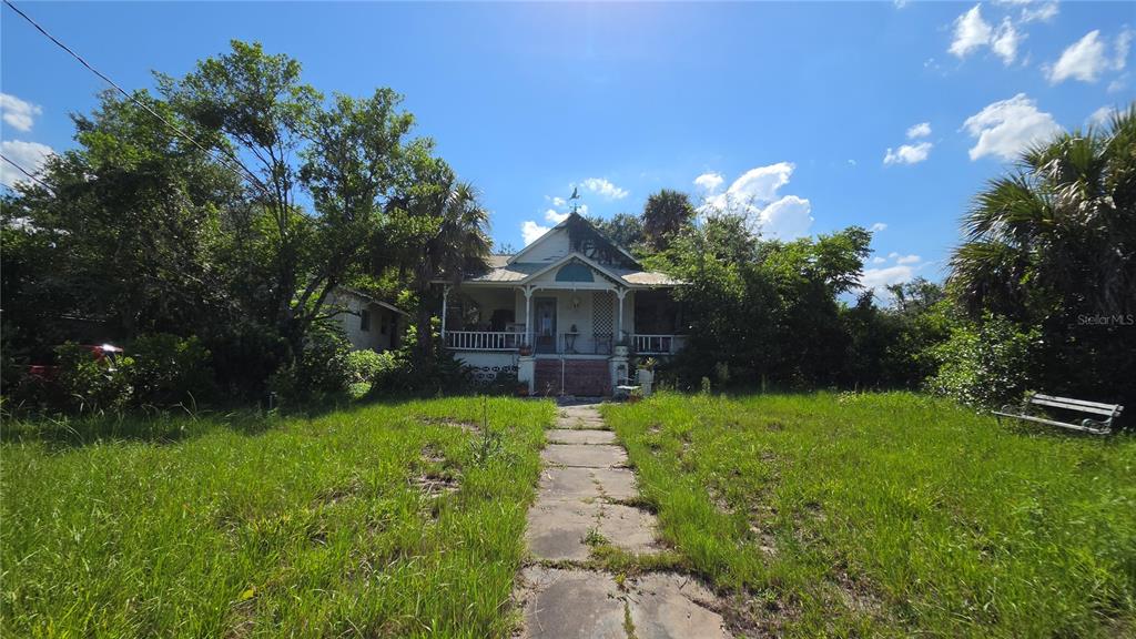 236 N AMELIA AVENUE