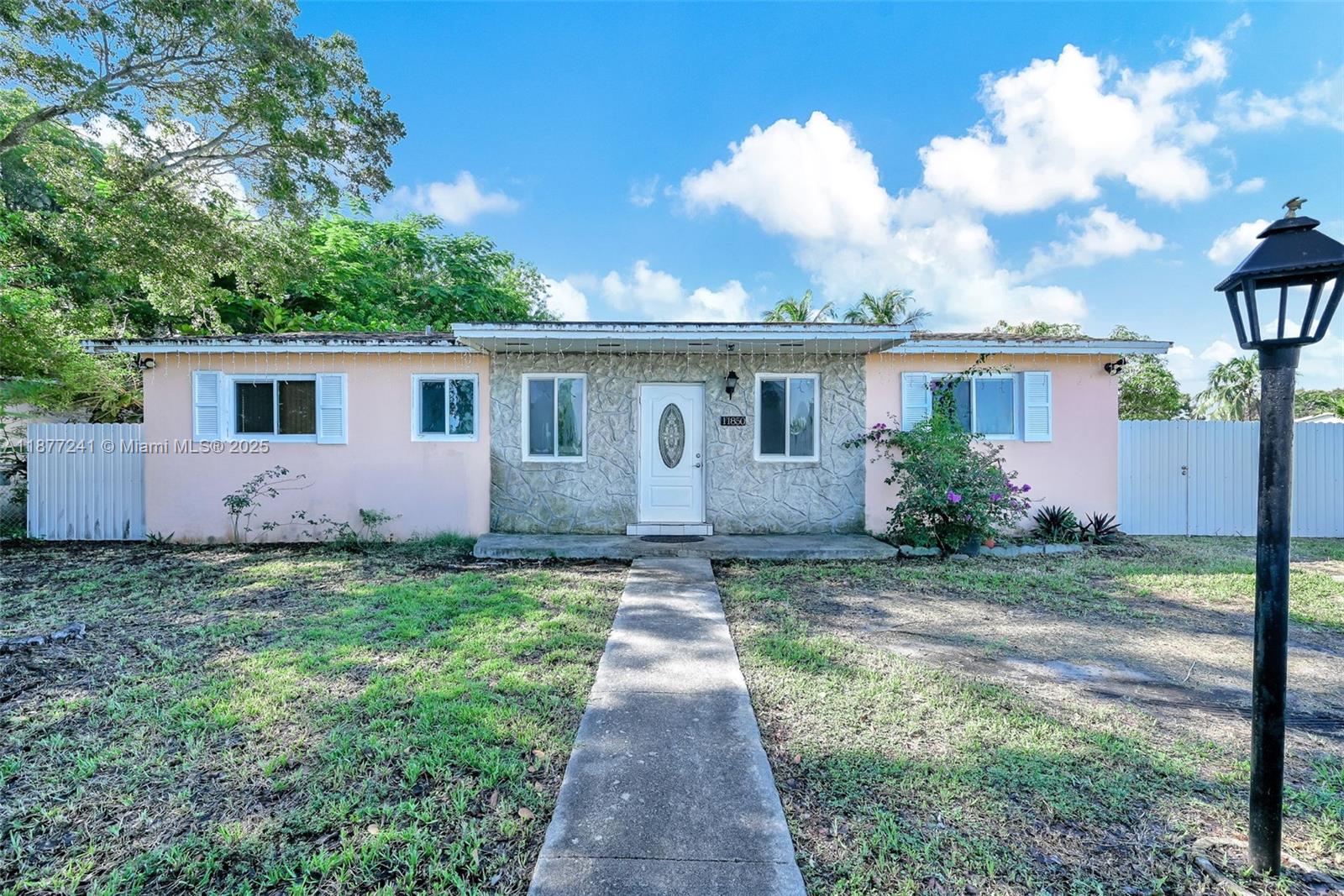 11850 SW 199th St, Miami FL 33177