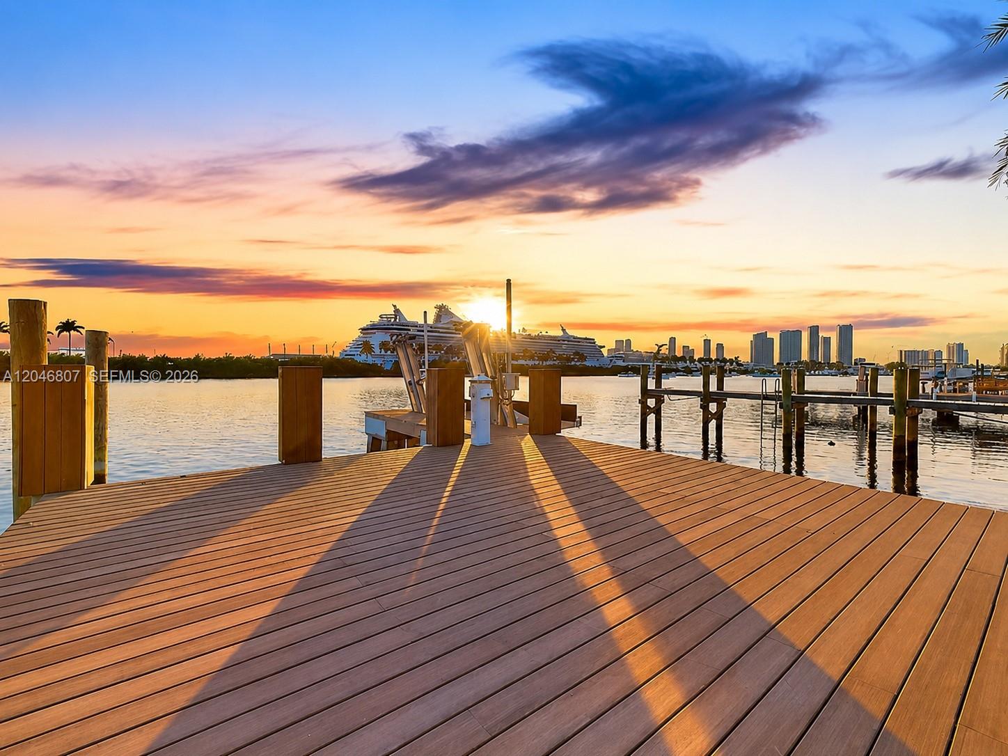 260 S Coconut Ln, Miami Beach FL 33139