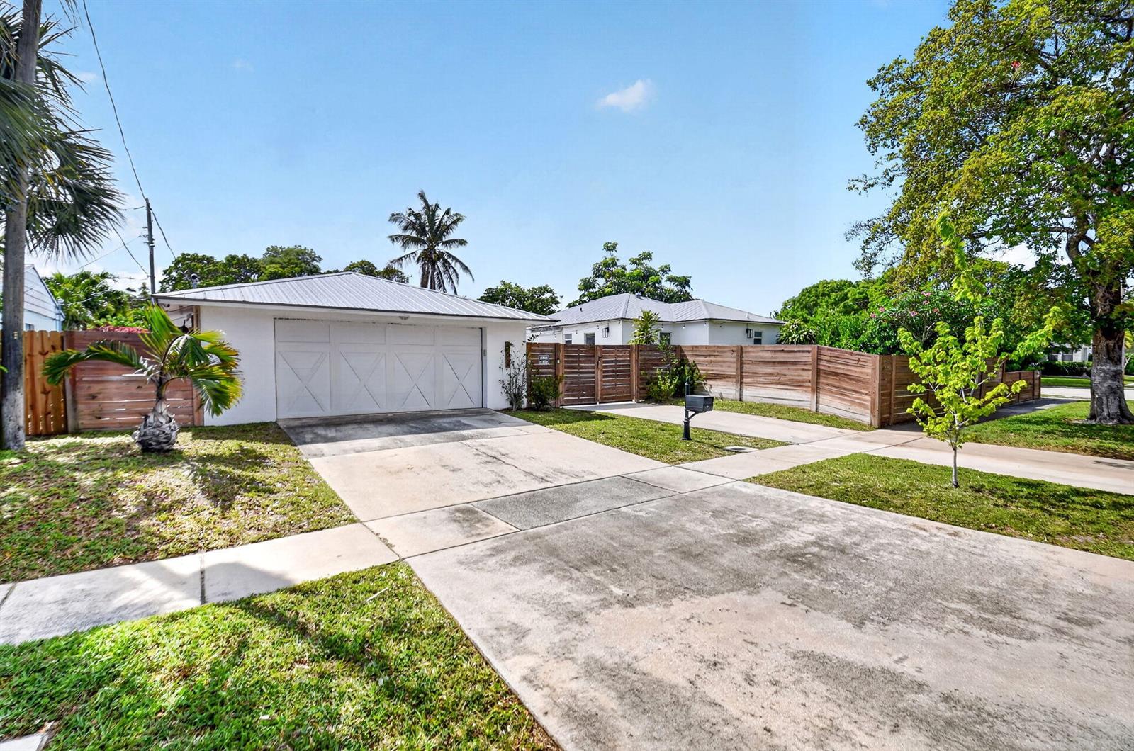 702 Forest Hill Boulevard, West Palm Beach FL 33405