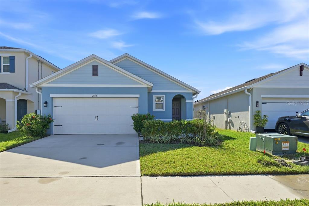 2033 TWIN FLOWER LANE