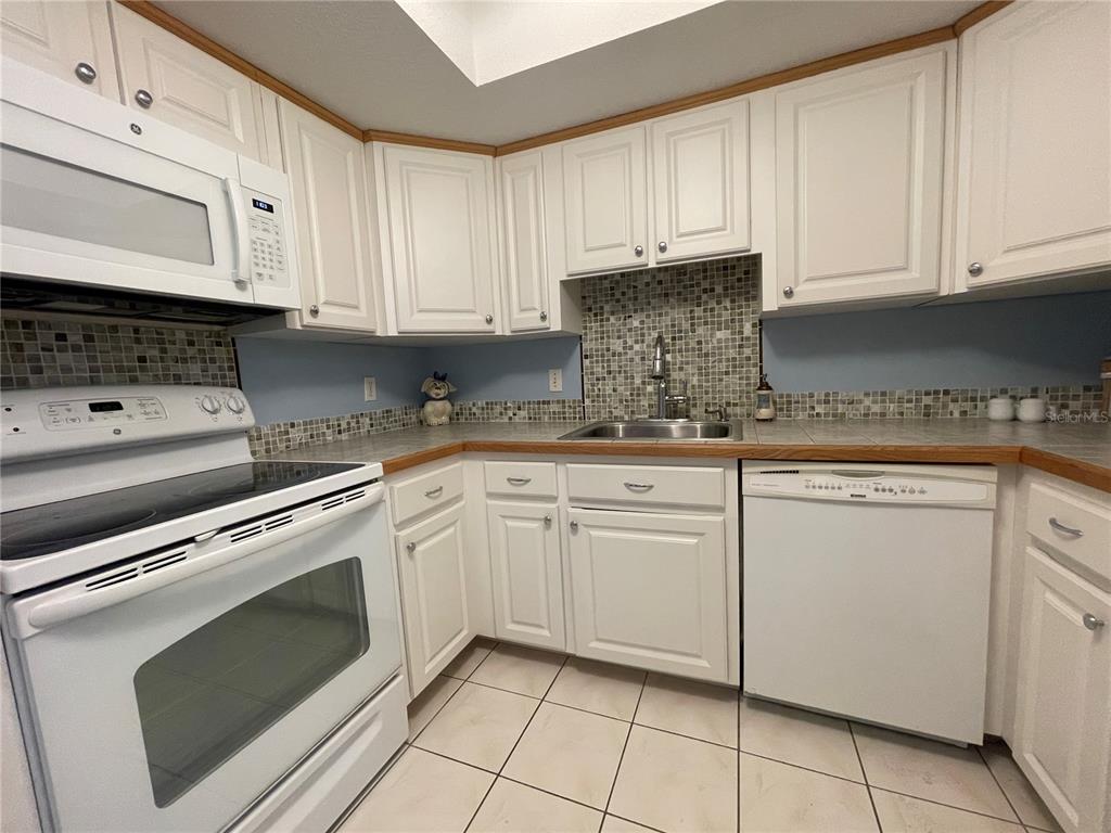 625 MIDWAY DRIVE UNIT A, OCALA, FL — photo 5 of 30