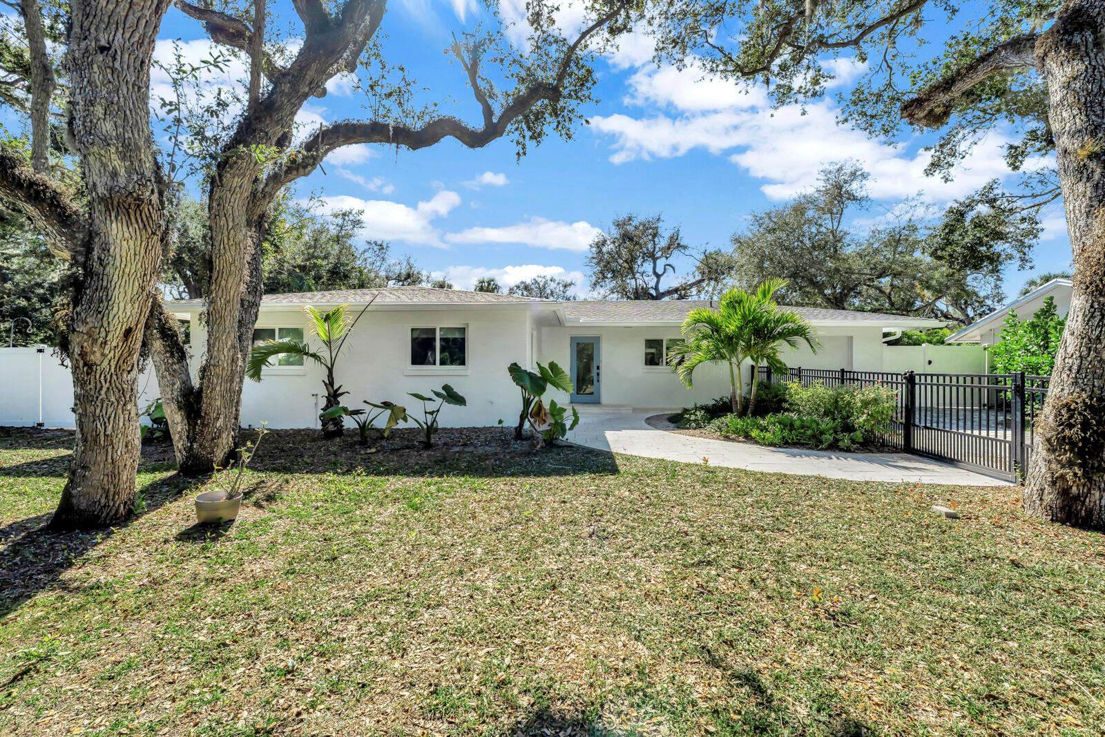 406 Indian Lilac Road, Vero Beach FL 32963