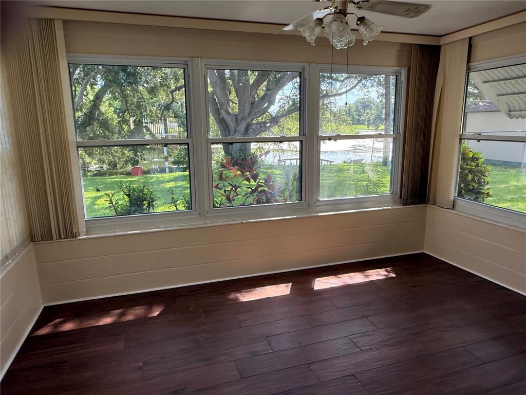 8927 LAKEWOOD DRIVE, SEMINOLE, FL — photo 3 of 8