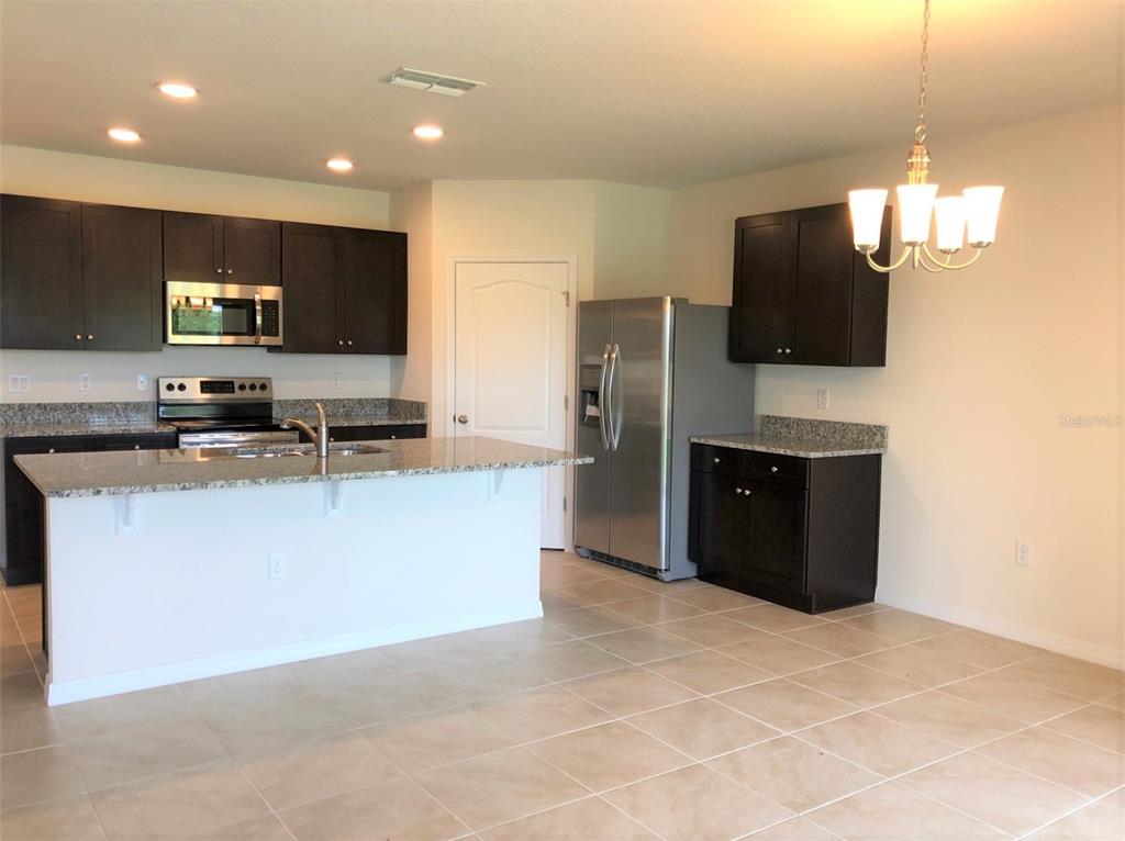 194 ST. THOMAS DRIVE, MULBERRY, FL — photo 2 of 25