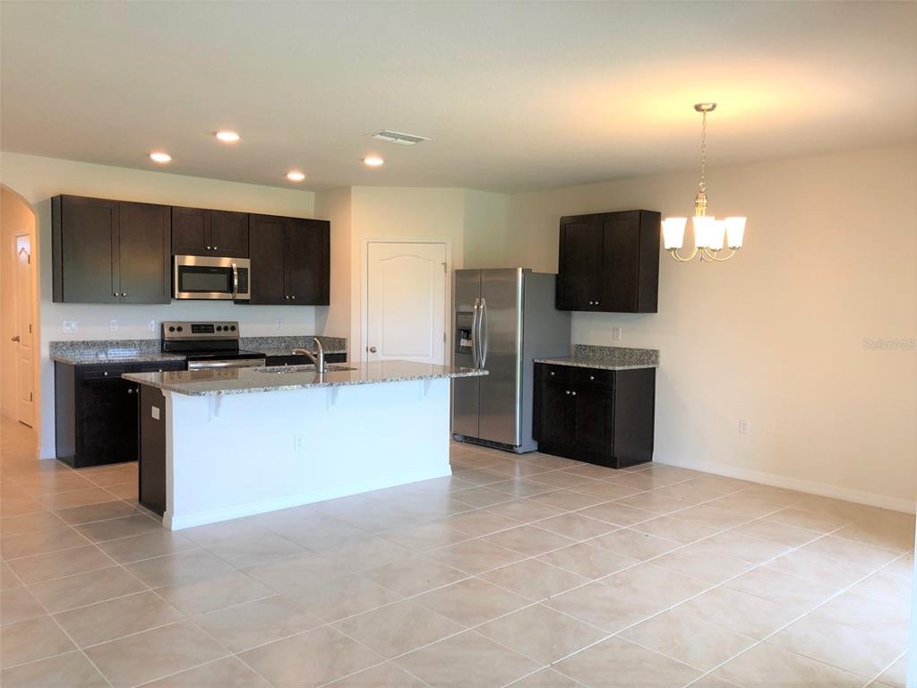 194 ST. THOMAS DRIVE, MULBERRY, FL — photo 3 of 25