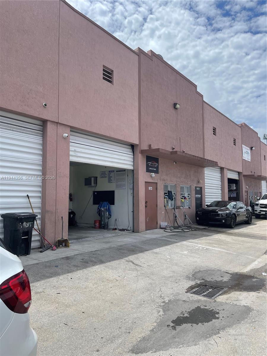 16723 SW 117th Ave # 6F, Miami FL 33177