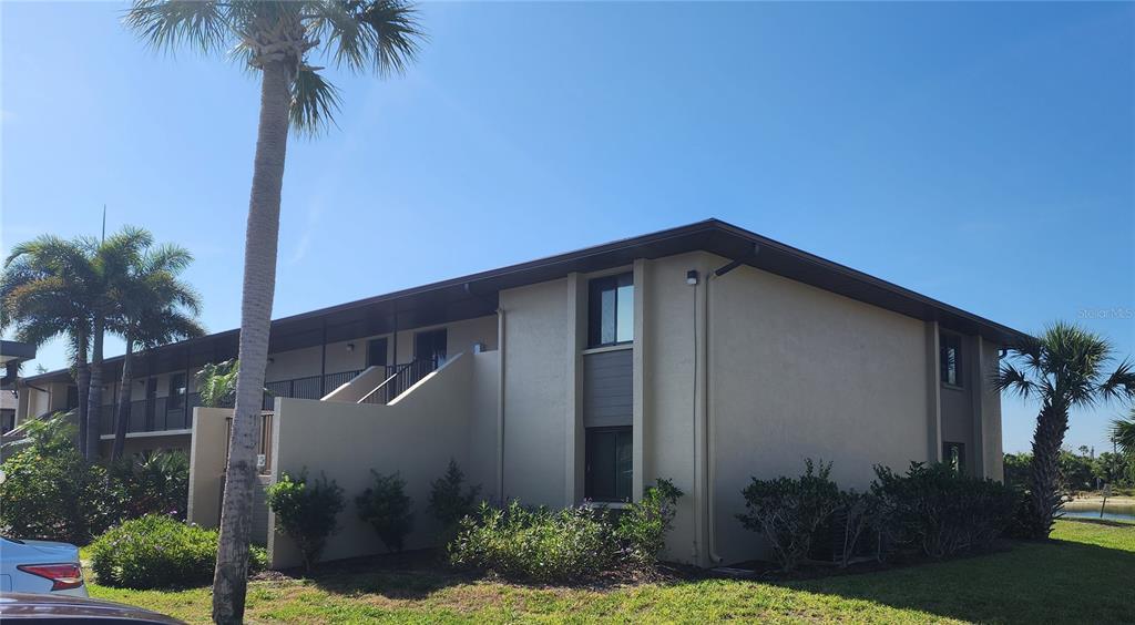 4056 OAKVIEW DRIVE UNIT E10