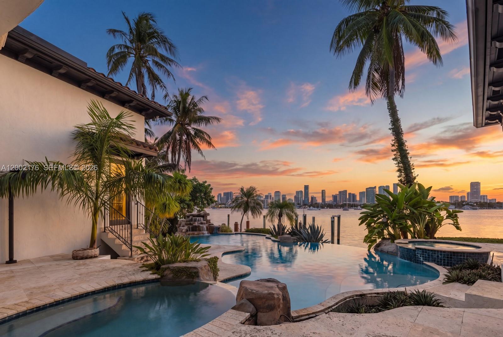432 S Hibiscus Dr, Miami Beach FL 33139