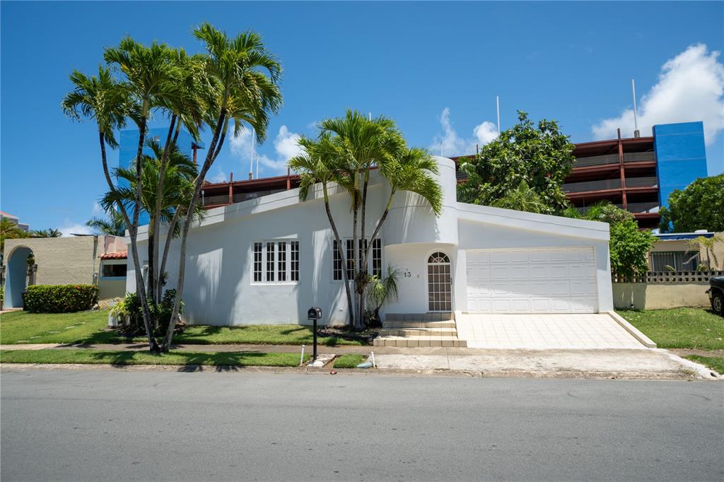 13 V MADRE PERLA STREET