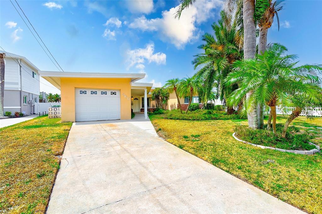 365 LA HACIENDA DRIVE