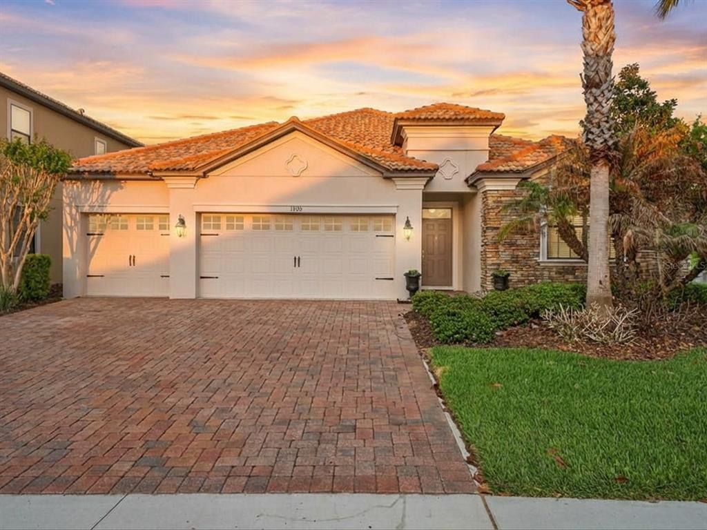 1300 GLENEAGLES LANE
