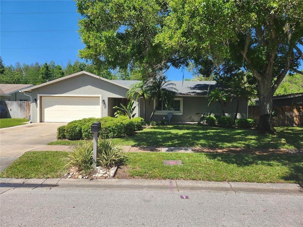 1842 DEL ROBLES DRIVE
