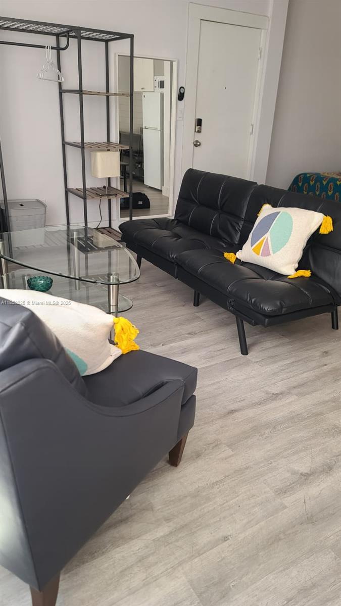 3710 Collins Ave # 309, Miami Beach FL 33140