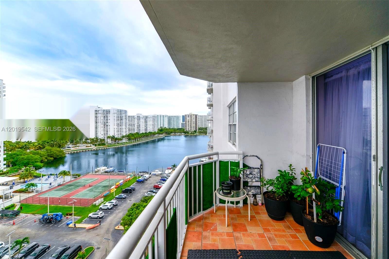 18051 Biscayne Blvd # 1102, Aventura FL 33160
