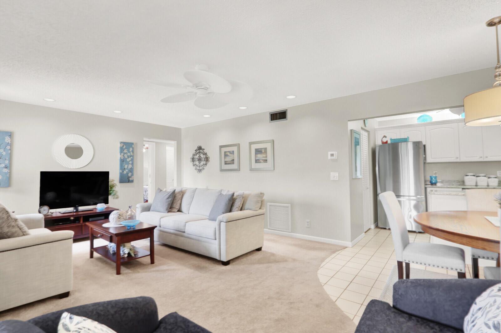 323 Knotty Pine Circle # A2, FL 33463, FL — photo 2 of 21