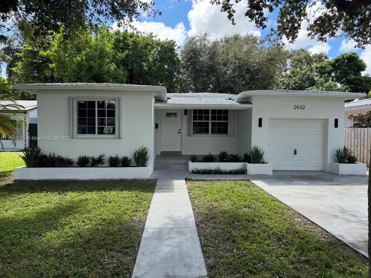 2642 Fillmore St, Hollywood FL 33020