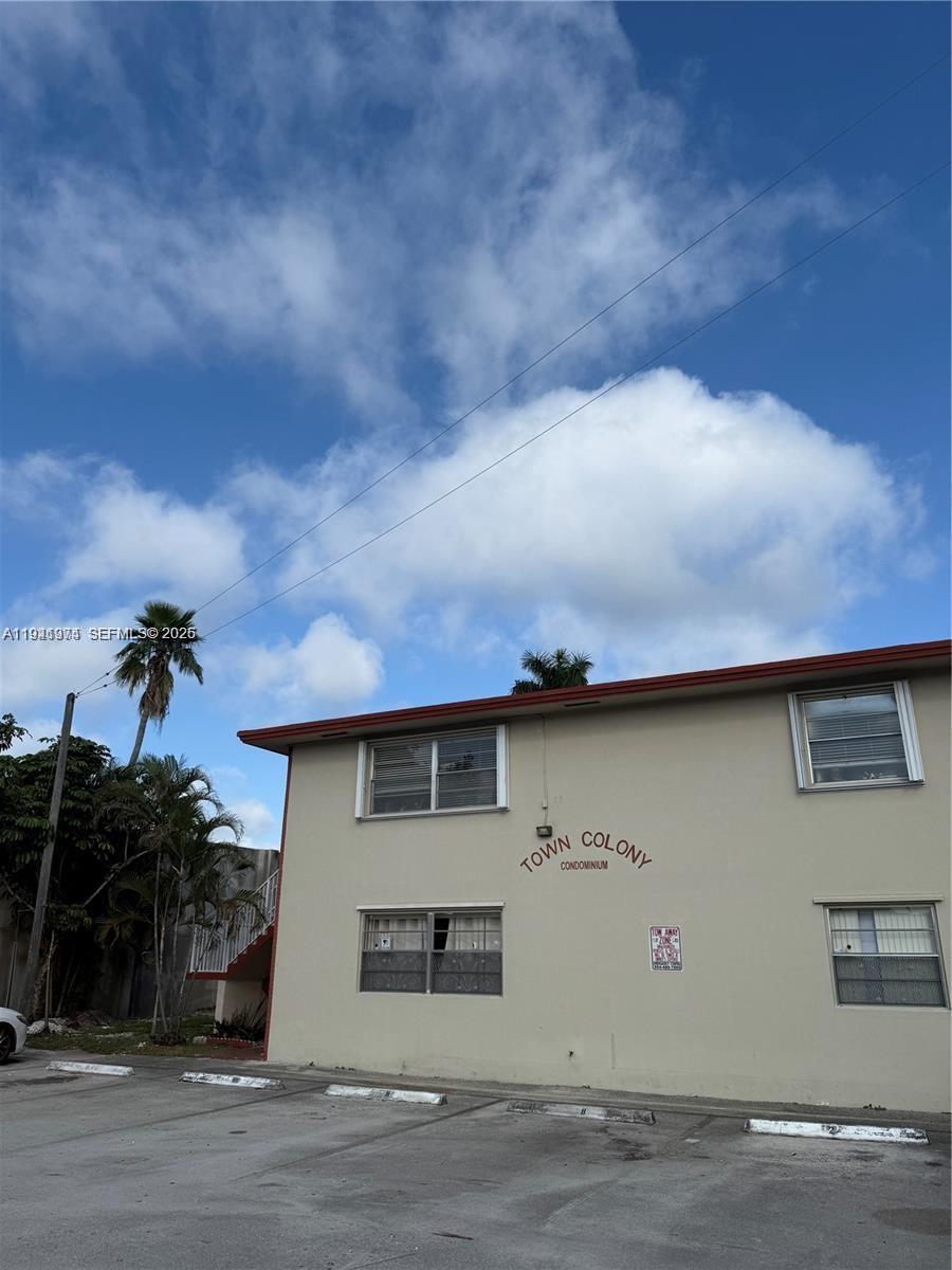 2915 Plunkett St # 12A, Hollywood FL 33020