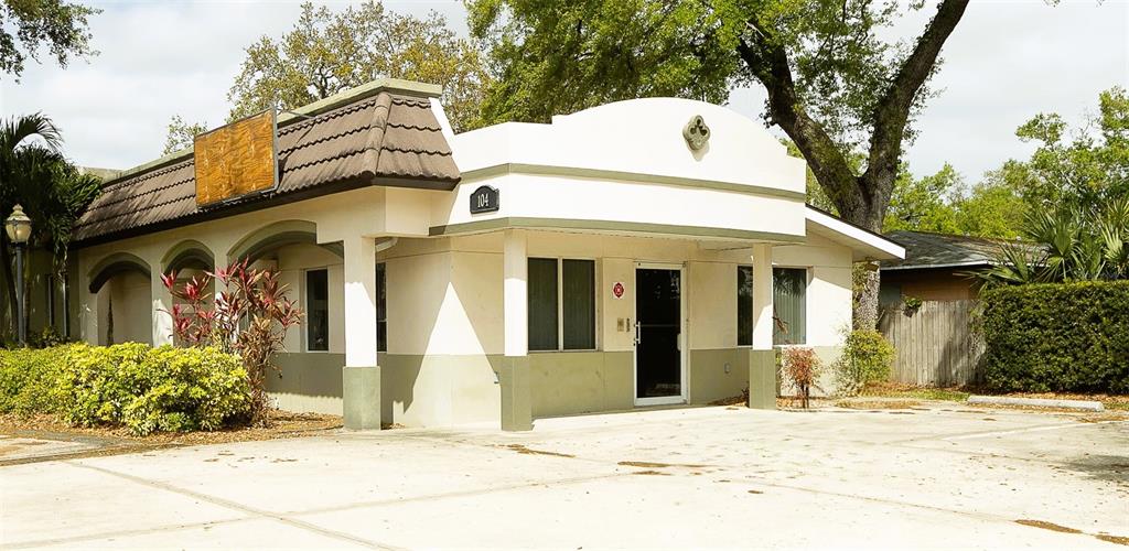 2001 MANATEE AVENUE E UNIT 104