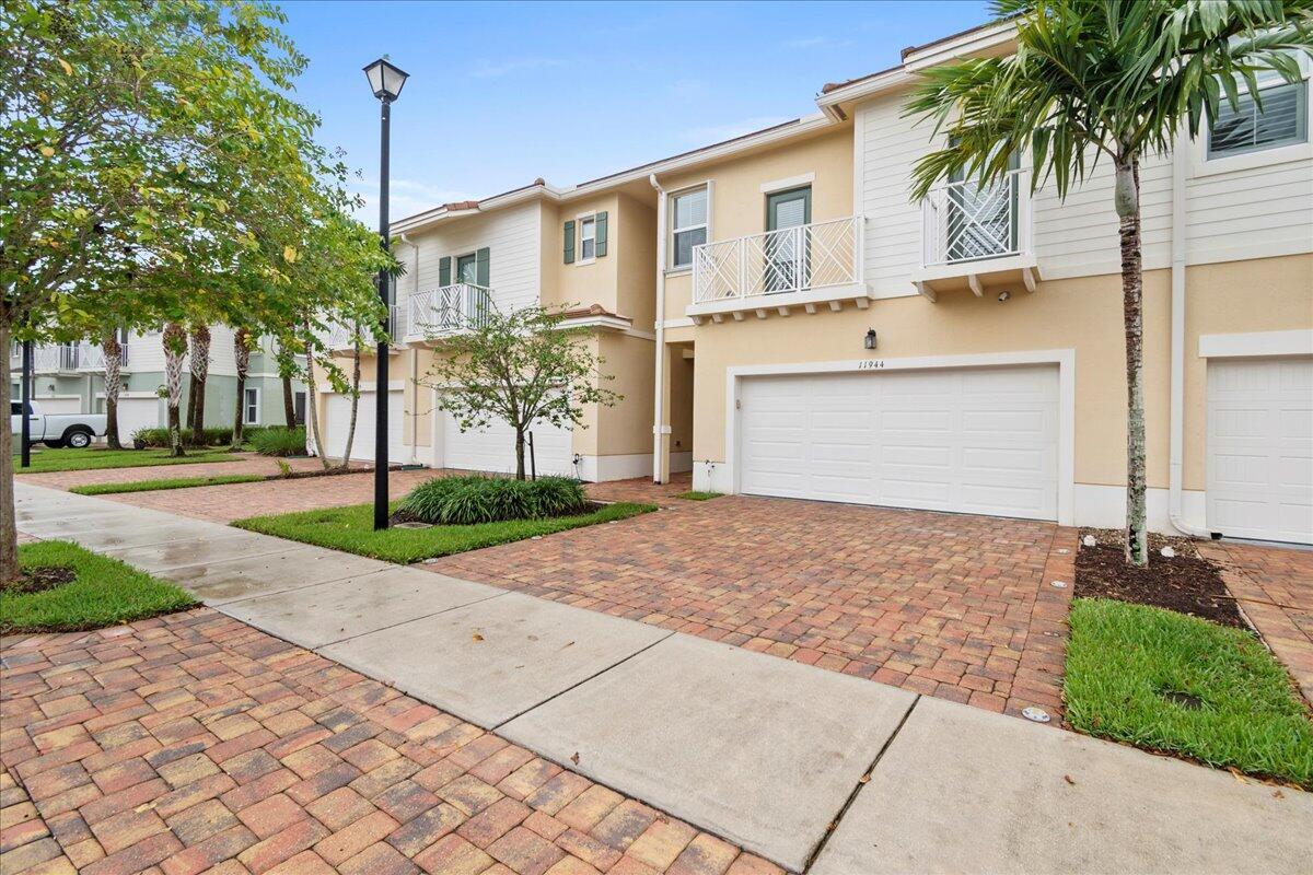 11944 Cypress Key Way, Royal Palm Beach FL 33411