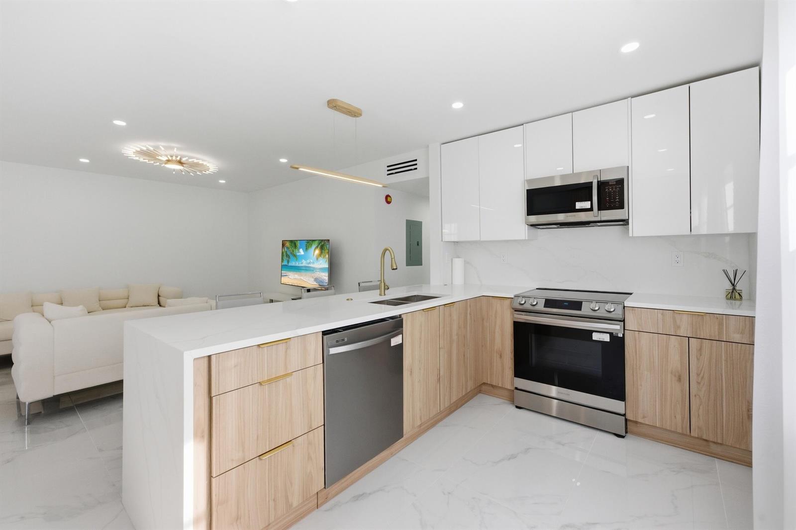618 Normandy M, Delray Beach FL 33484