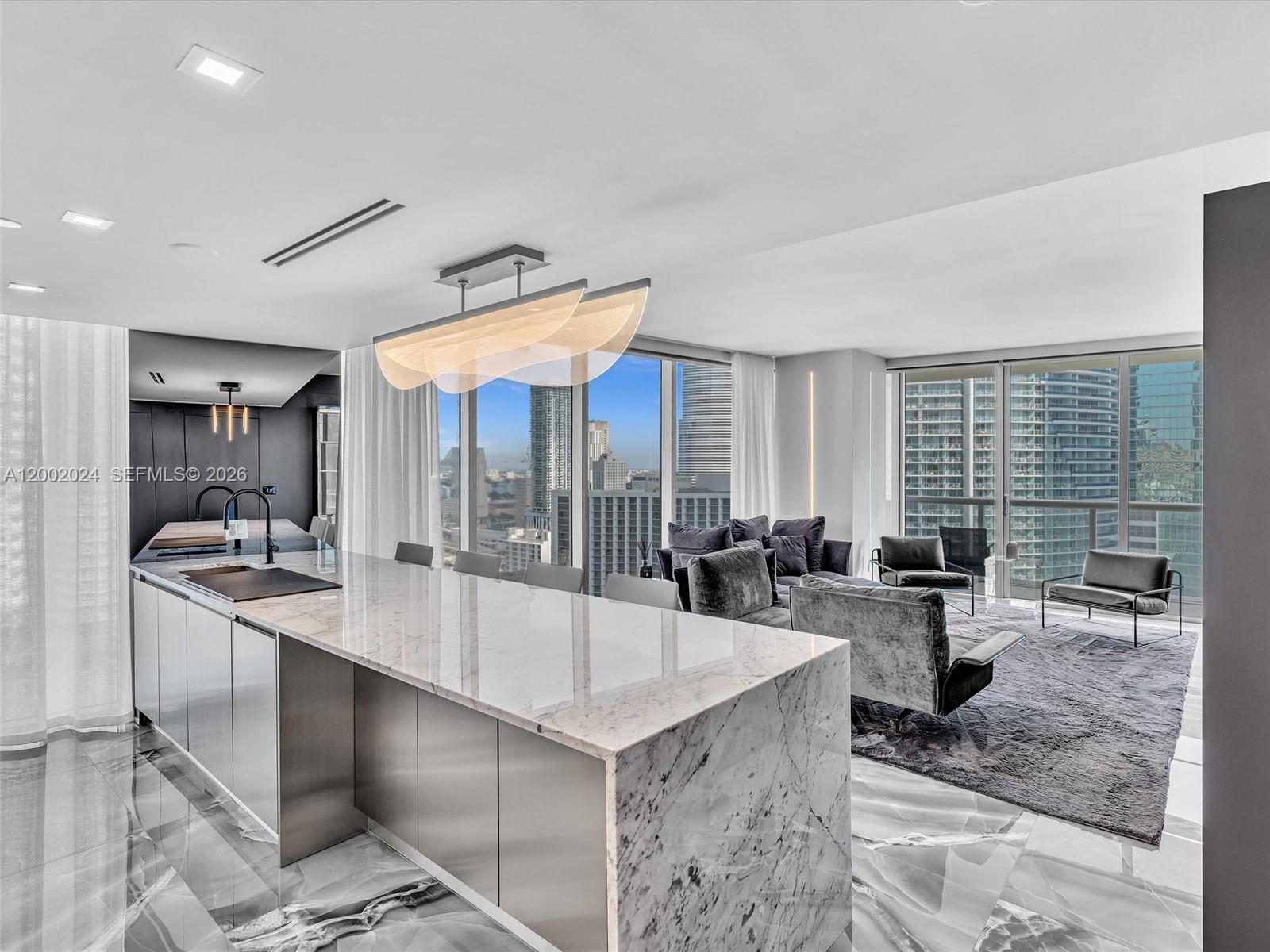 475 Brickell Ave # 2715, Miami FL 33131