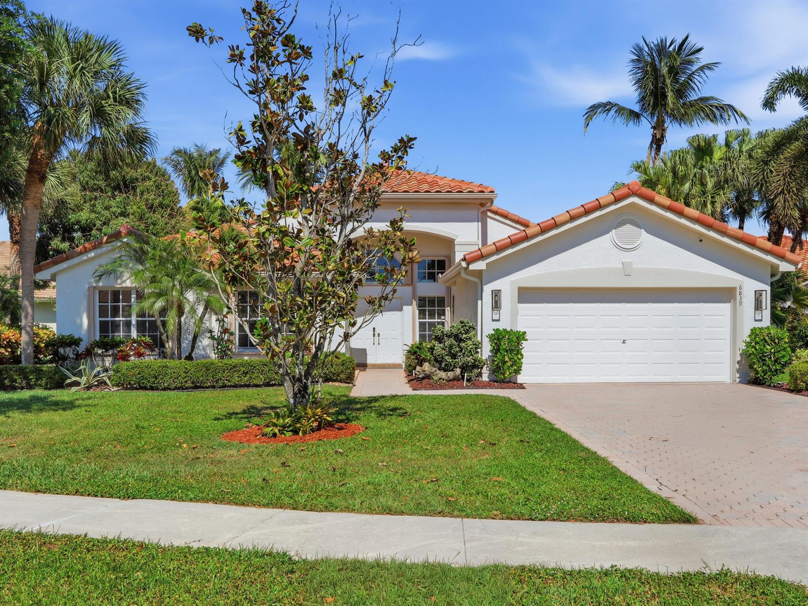 6839 Fiji Circle, Boynton Beach FL 33437
