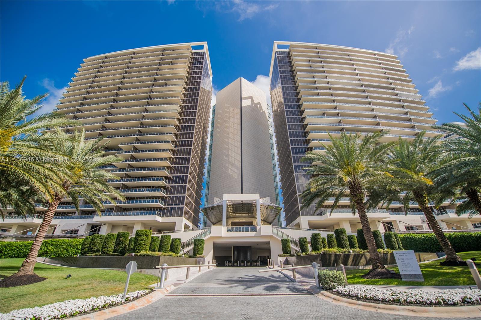 BAL HARBOUR, FL — photo 2 of 30