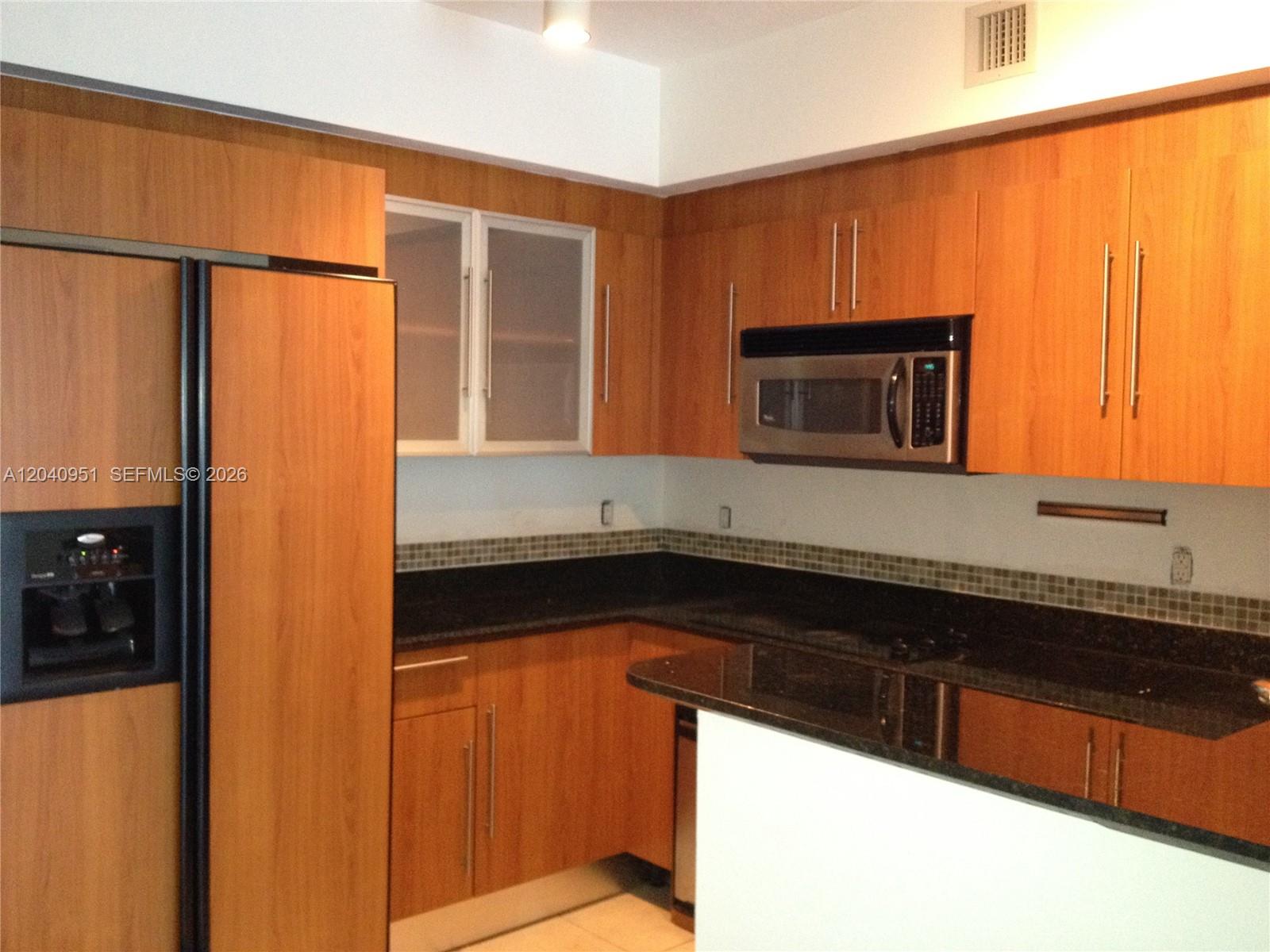 325 S Biscayne Blvd # 1414, Miami FL 33131