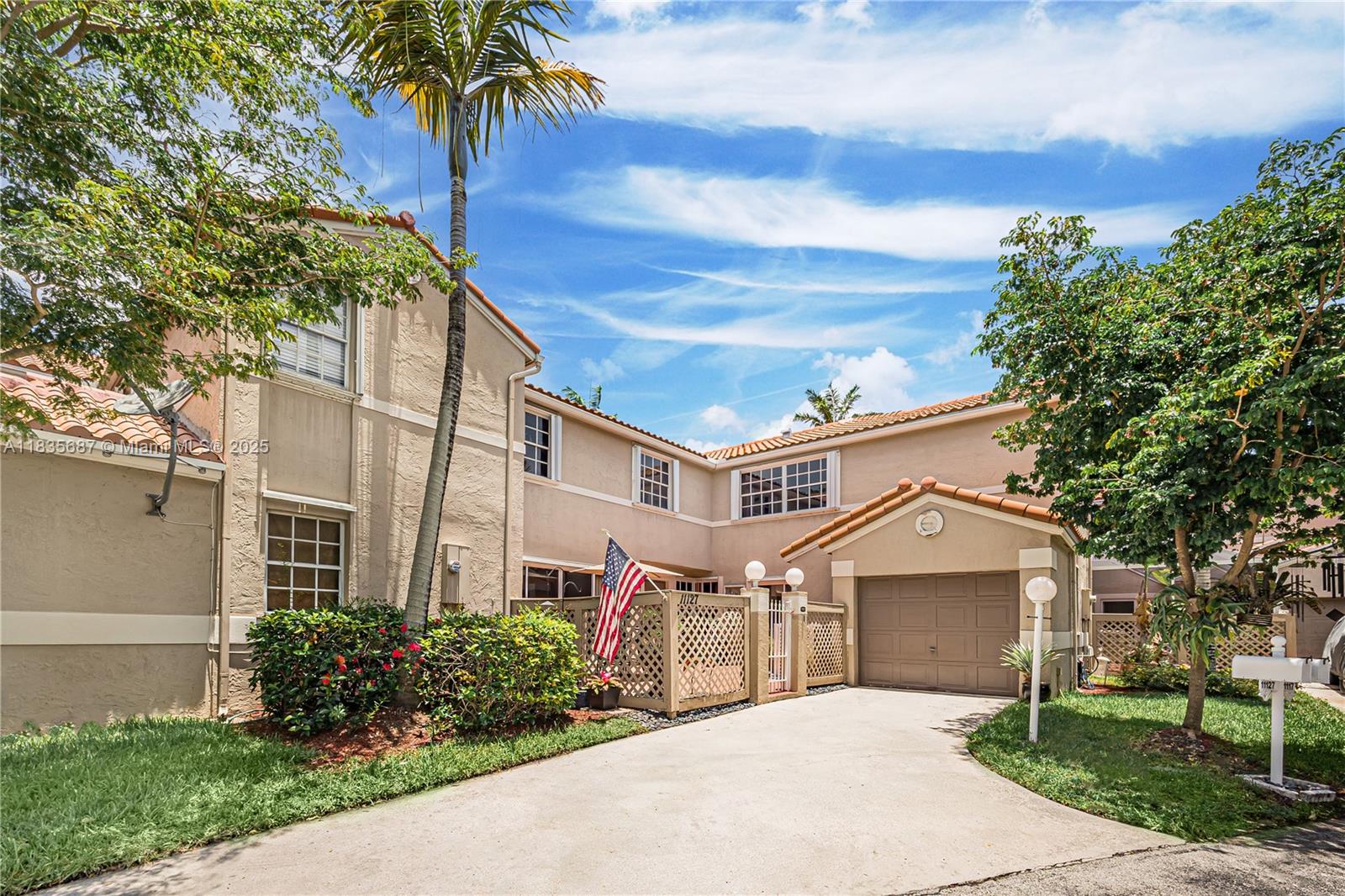 11127 Long Boat Dr, Cooper City FL 33026