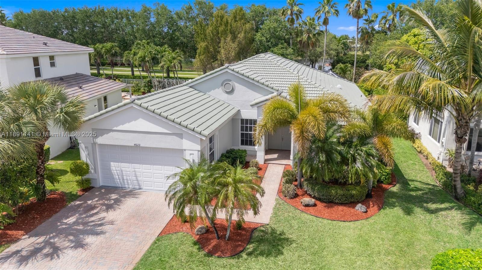 4629 Mariners Cove Dr, Wellington FL 33449
