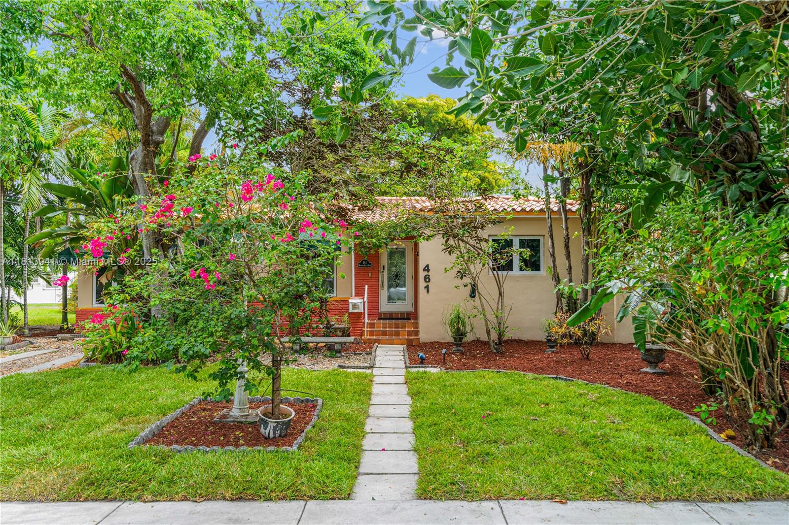 461 Morningside Dr, Miami Springs FL 33166
