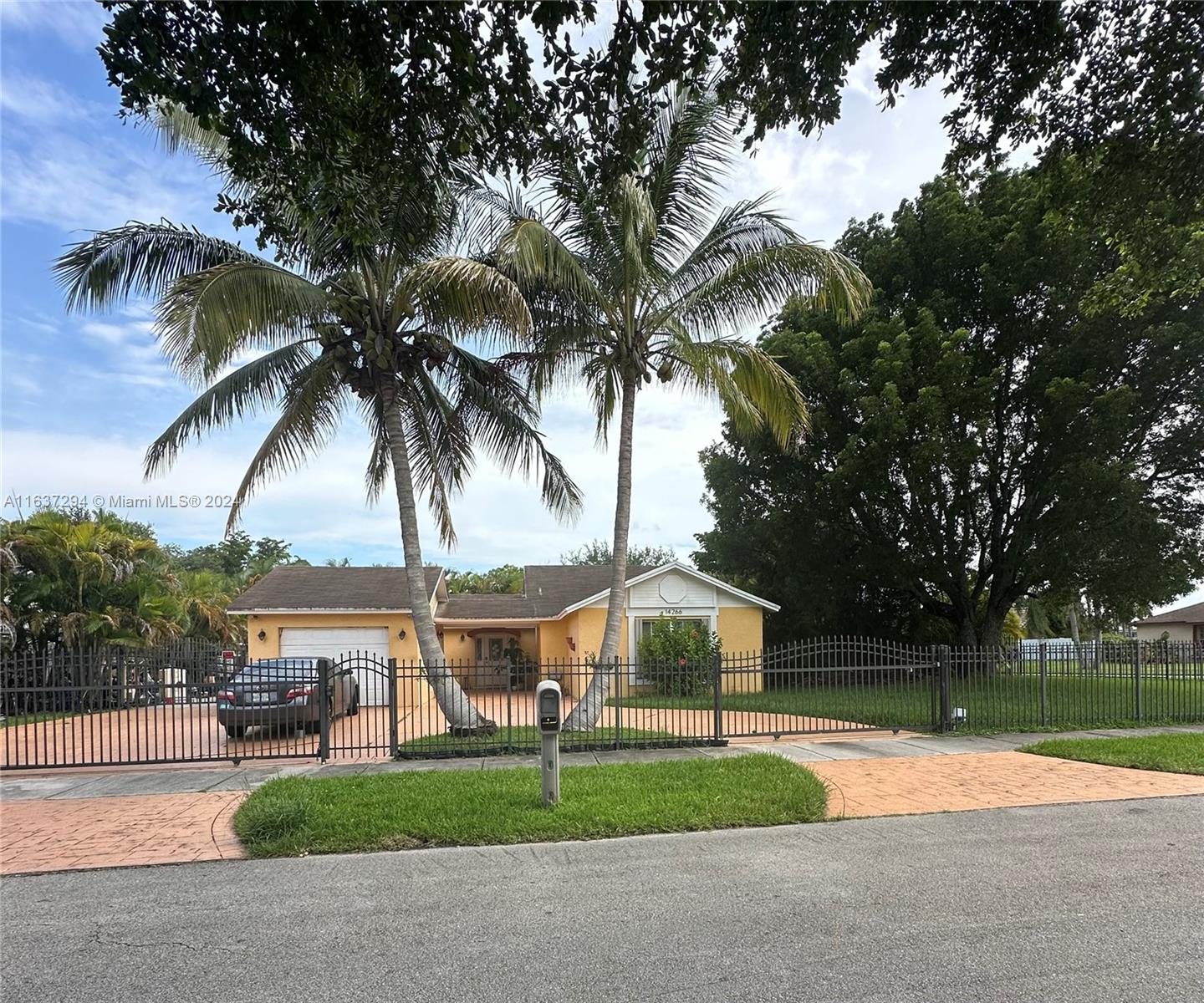 14266 SW 154th St, Miami FL 33177