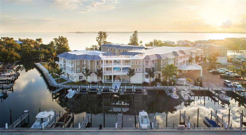 5325 MARINA DRIVE UNIT 135