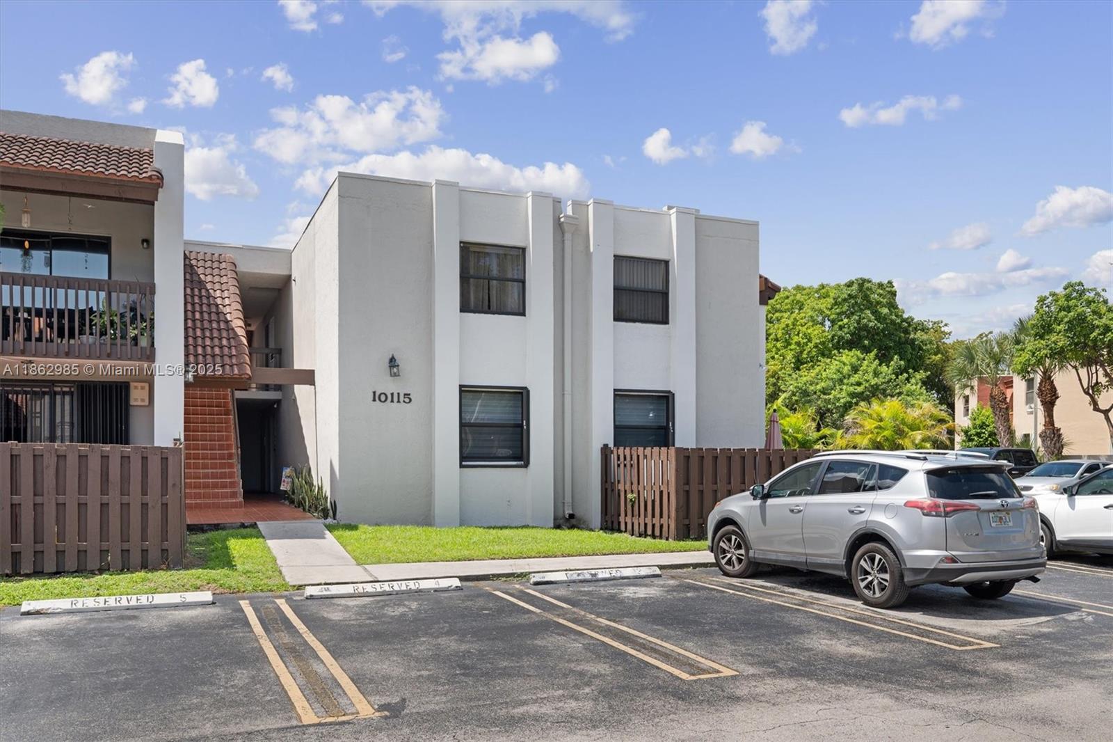 10115 NW 9th St Cir # 107, Miami FL 33172