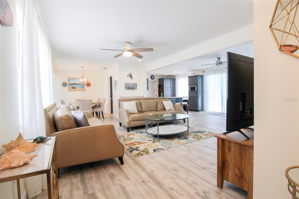 2232 PINE TERRACE, SARASOTA, FL — photo 5 of 30
