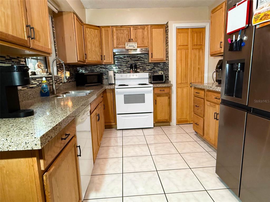 620 GLENDALE STREET, STARKE, FL — photo 2 of 28